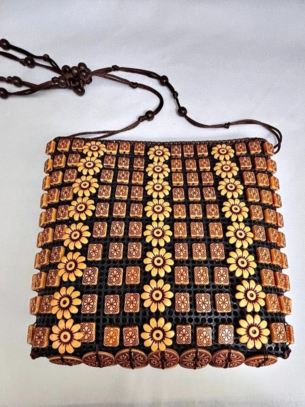 daisylife.in Handcrafted Coconut Shell Crossbody in Brown & Beige